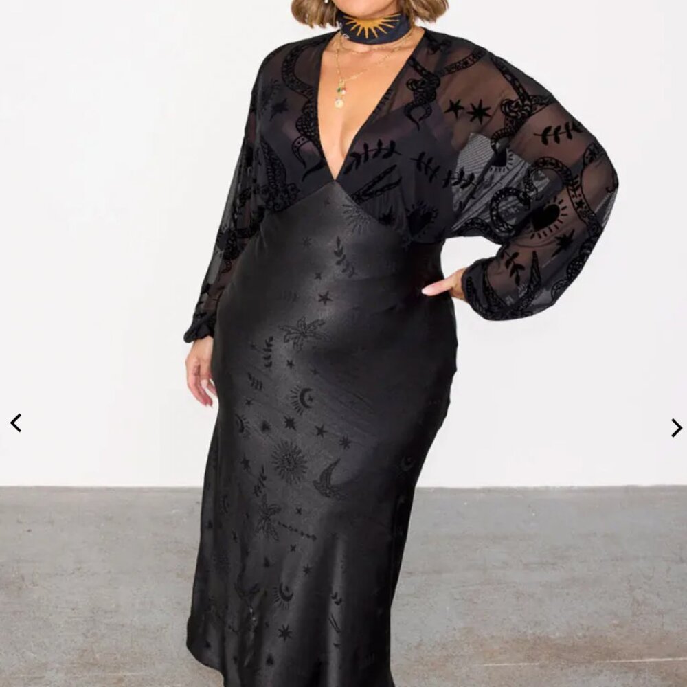 Never Fully Dressed Black Swallow Romance Emma Dress (Size 16)